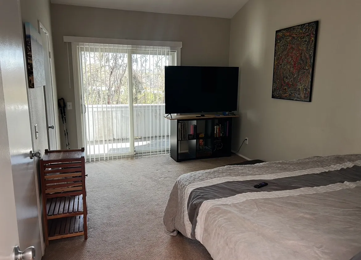 2 bed, 2.5 bath, 1185 sqft, $3,200 — Photo 4