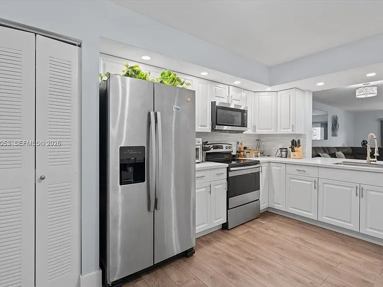 12500 SW 5th Ct #208M — Photo 4