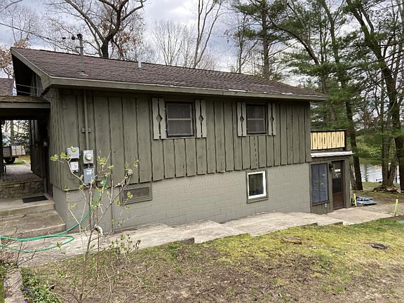 2nd image of 1998 Woodward Dr