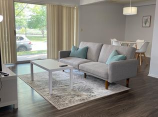 500 W Rand Rd #102A, Arlington Heights, IL 60004