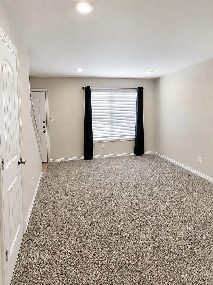 2016 Paisley Dr Unit E, Arlington, TX 76015 — Photo 3