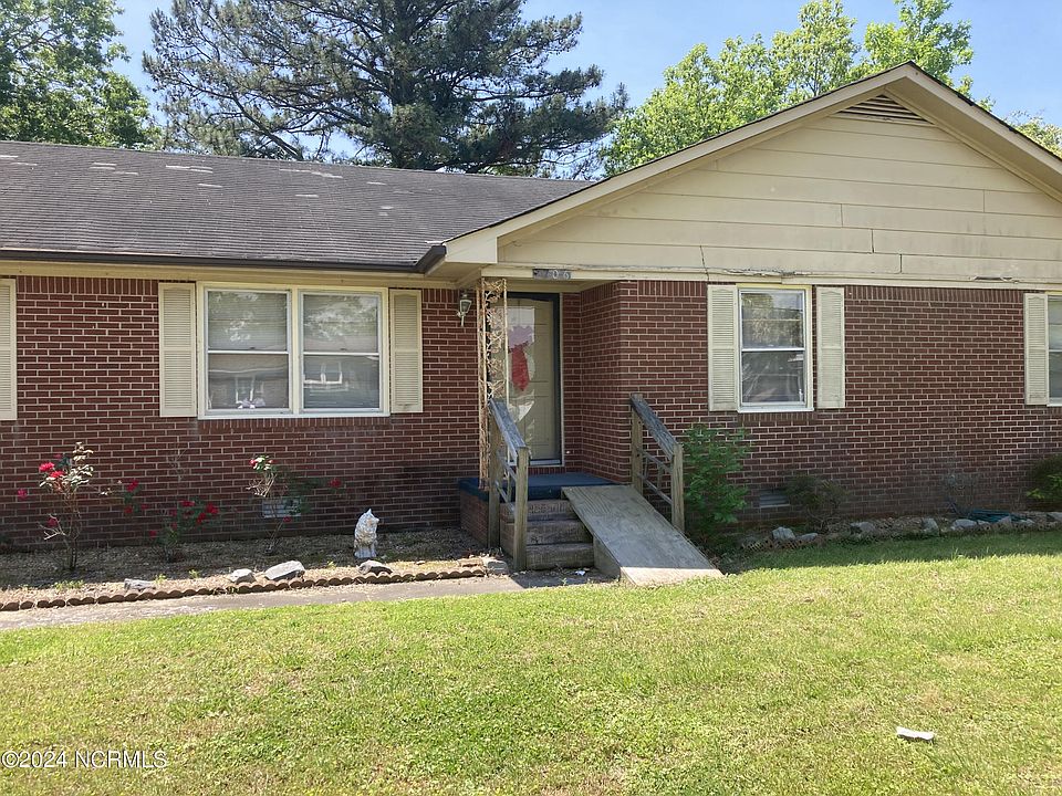 2nd image of 1706 Aydlett Circle