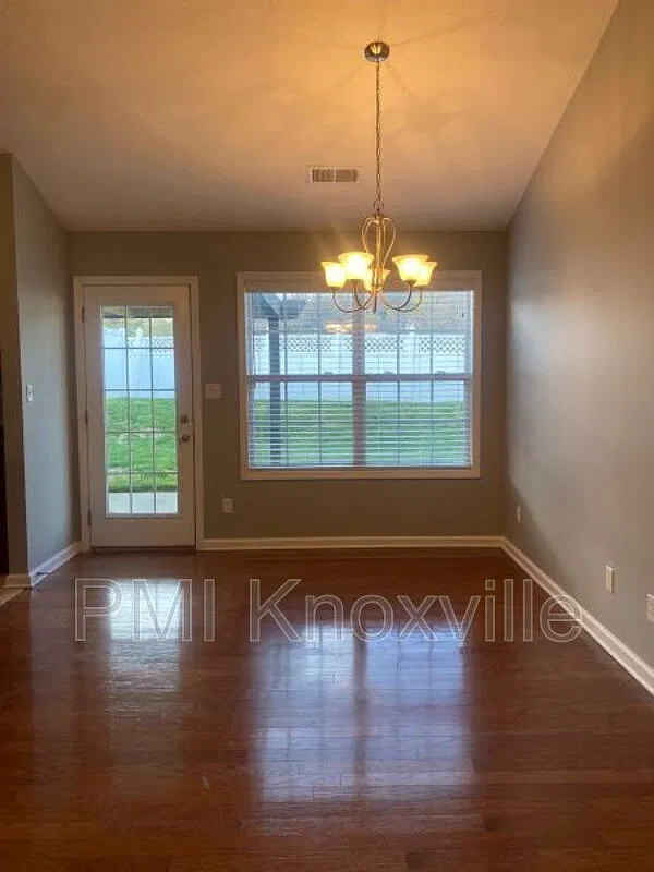 2 bed, 2.0 bath, 1168 sqft, $1,850 — Photo 3