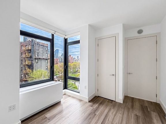 4th image of 228 E 135th St APT 410