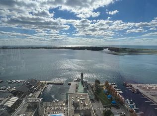 270 Queens Quay W #3001, Toronto, ON M5V 3J2