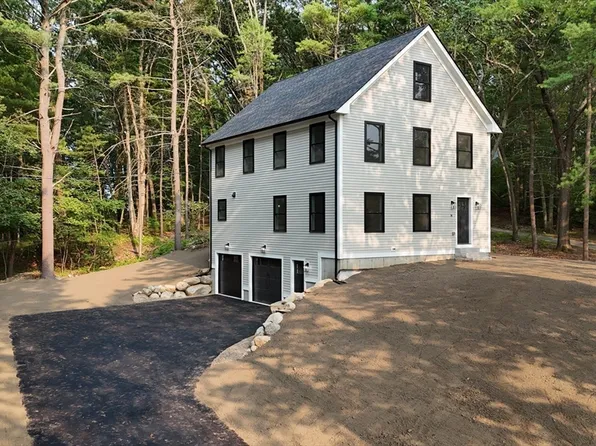 34 Summit Ave, Amesbury, MA 01913