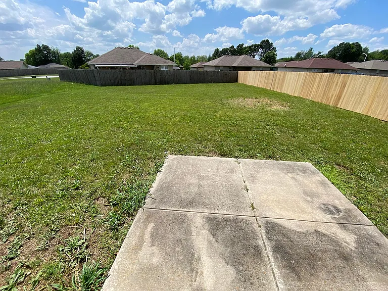 203 N Christopher Ln — Photo 16