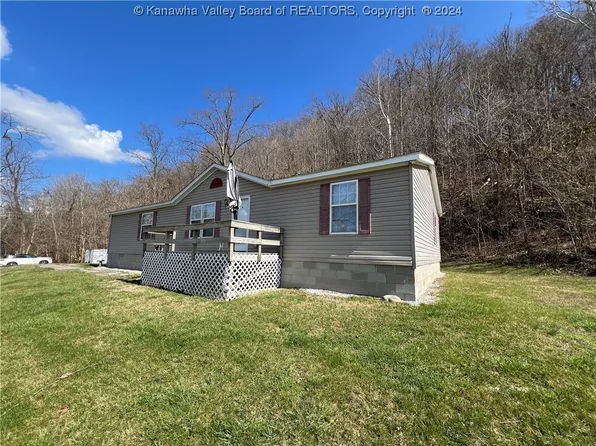 6627 Ohio River Rd, Lesage, WV 25537