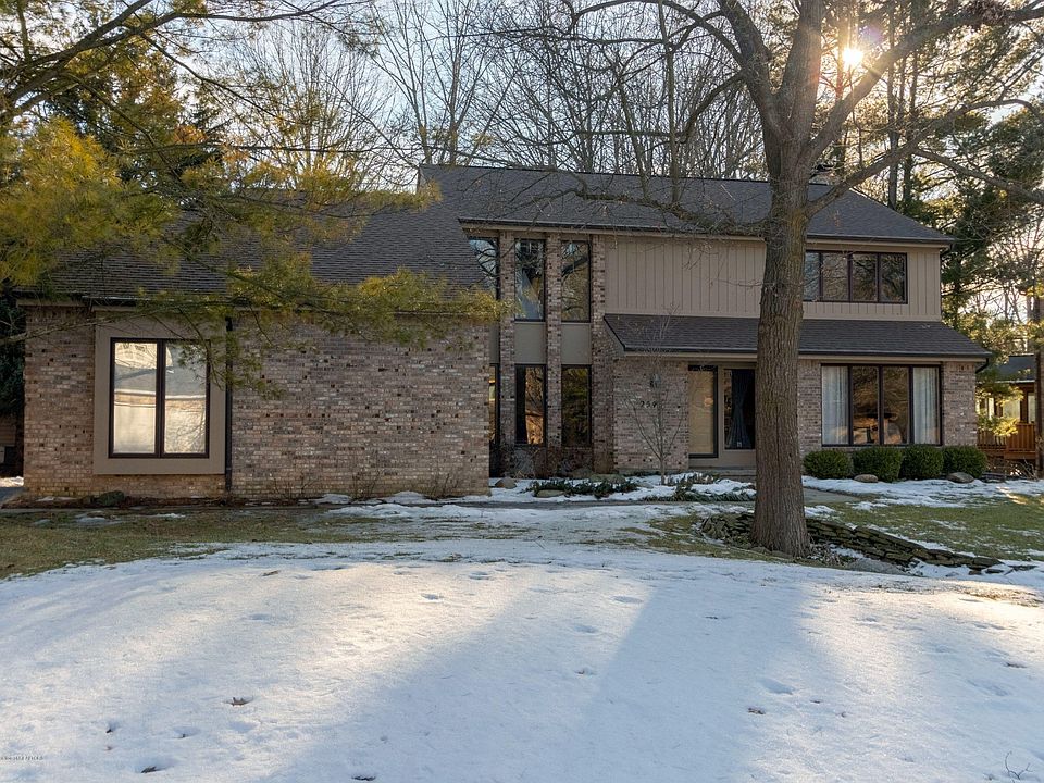 2543 Dustin Rd Okemos is for sale