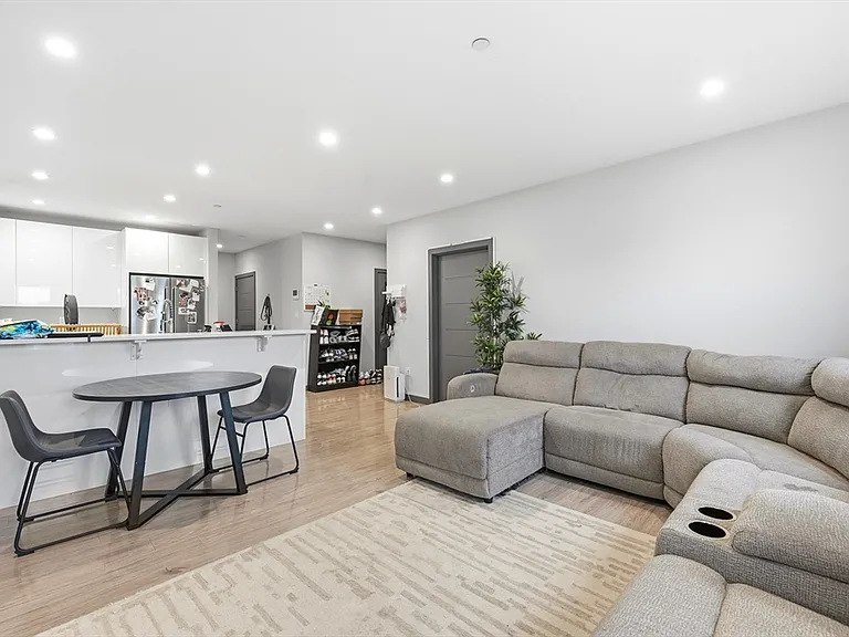 145 Newbury Ave #18 — Photo 10