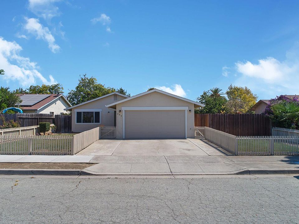 1st image of 293 Willow Dr