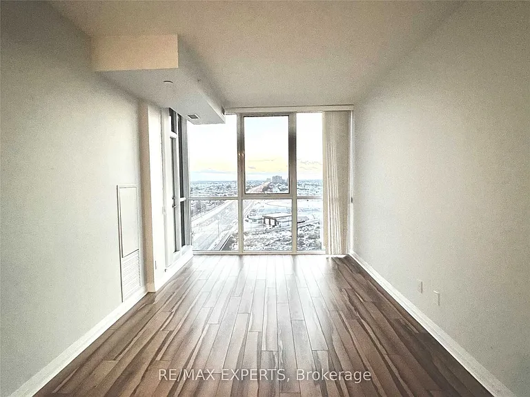 75 Eglinton Ave W #1005 — Photo 6