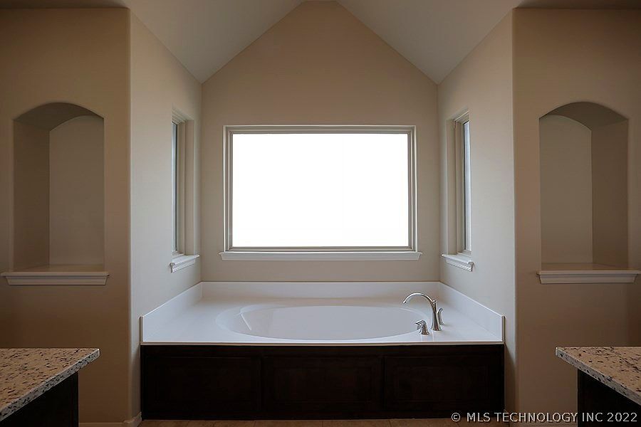 1st image of 7071 E 125th St