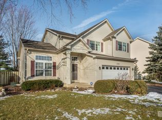 1566 Westbury Cir, North Aurora, IL 60542