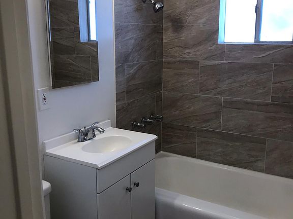 2nd image of 1210 N Berendo St APT 21