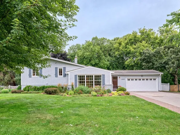 1665 James Rd, Mendota Heights, MN 55118