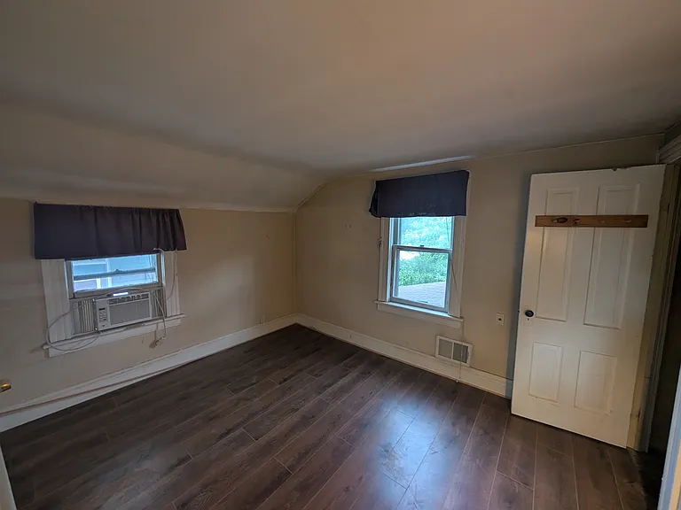292 E Henrietta Rd — Photo 3