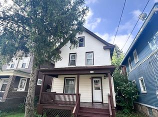 713 Townsend Pl, Niagara Falls, NY 14301