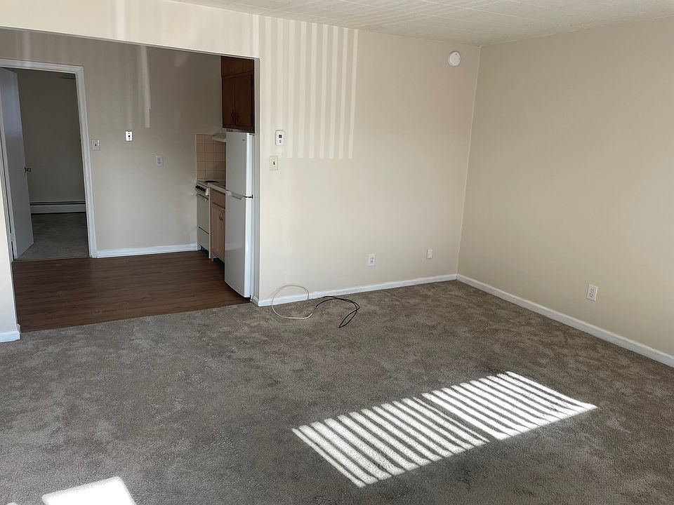 Living room/ kitchen