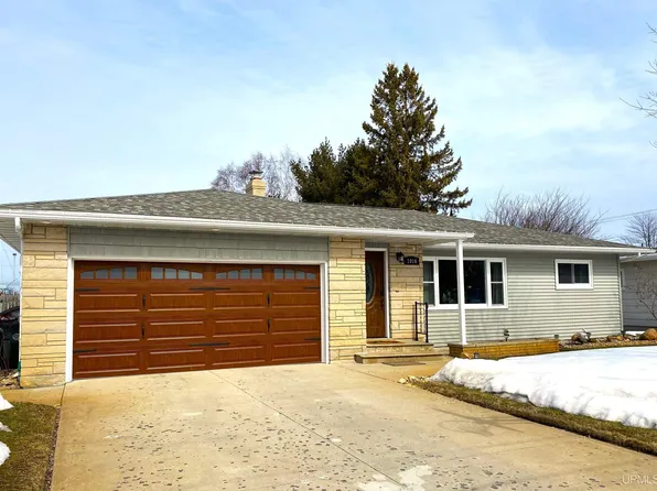 1916 10th Ave S, Escanaba, MI 49829