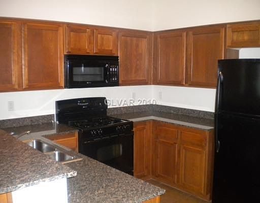 Granite Kitchen, upgraded cabs
