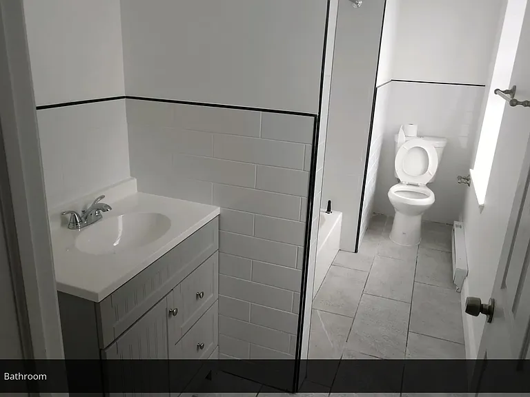 32 King St #12 — Photo 6