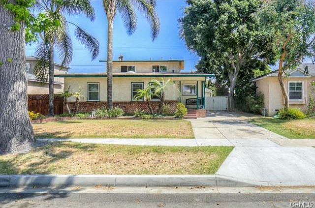 1st image of 3908 Charlemagne Ave