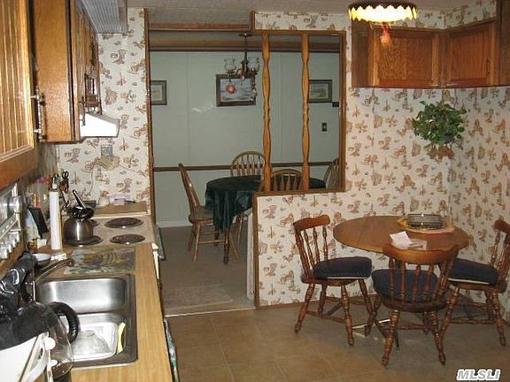 3rd image of 17B Witt Ln