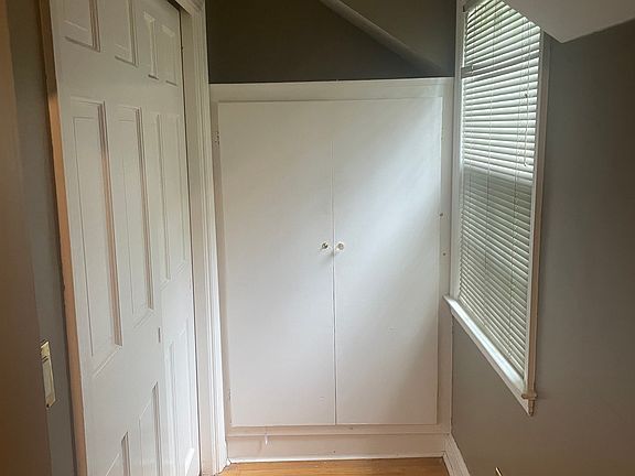 plenty of closet space!