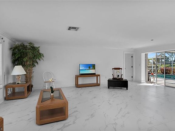 3rd image of 178 Torrey Pines PT