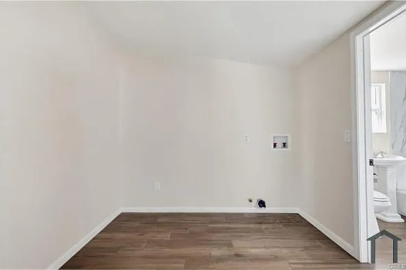 1033 E 57th St — Photo 11