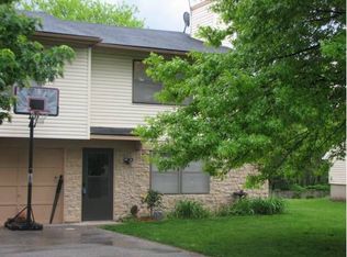 13121 S Brougham Dr, Olathe, KS 66062
