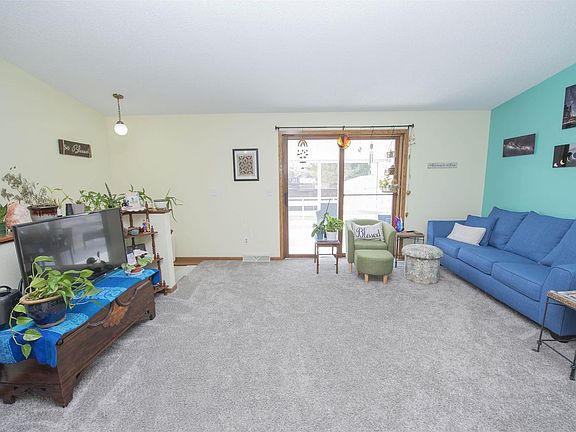 2nd image of 400 SOO MARIE AVENUE