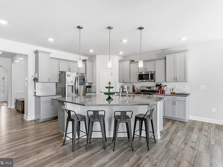 31314 Burke Ct — Photo 1