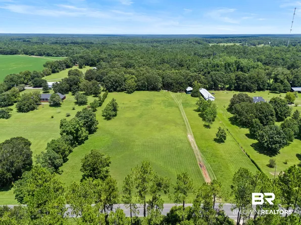 18367 Driskell Rd, Loxley, AL 36551