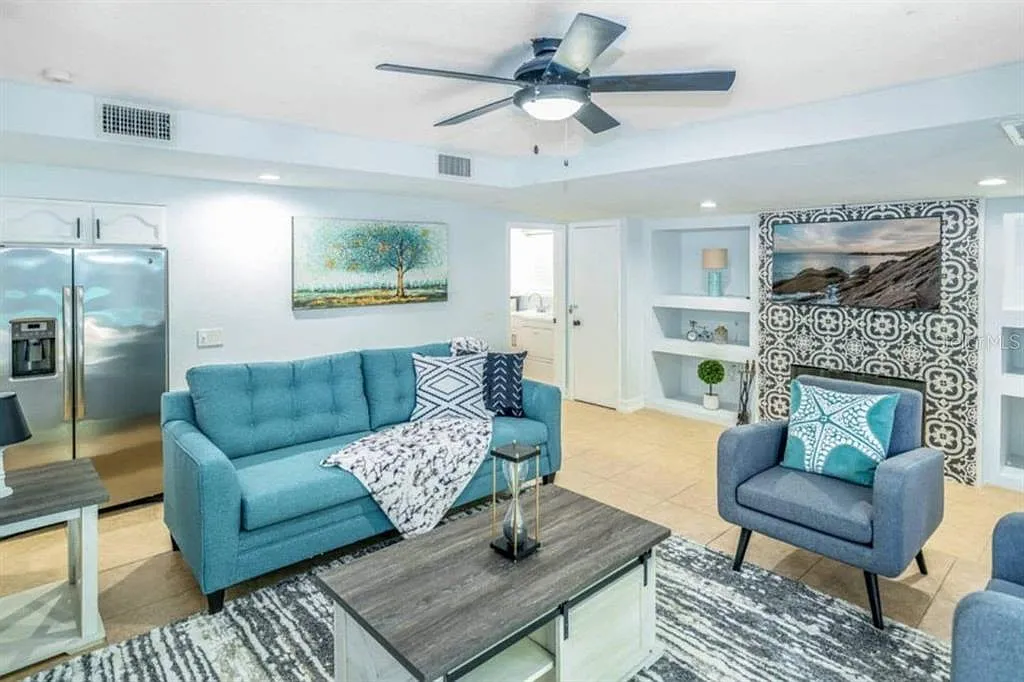 5 bed, 3.0 bath, 2752 sqft, $5,000 — Photo 4