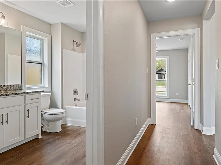 19139 Seneca Dr — Photo 8