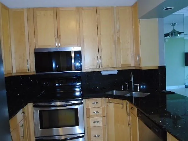1800 N Andrews Ave #4B — Photo 25