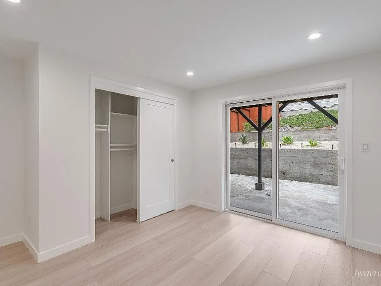 2714 Noriega St — Photo 36
