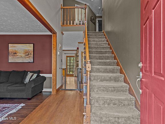 3rd image of 455 Clearfield Lane