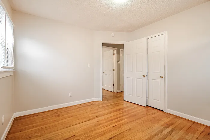 242 Pearson Rd — Photo 8