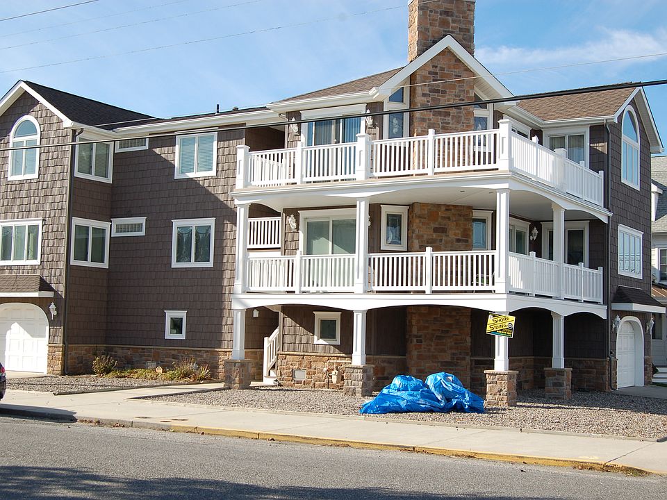1st image of 2702 Central Ave