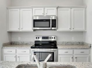 190 Ainsdale Dr, Richmond Hill, GA 31324