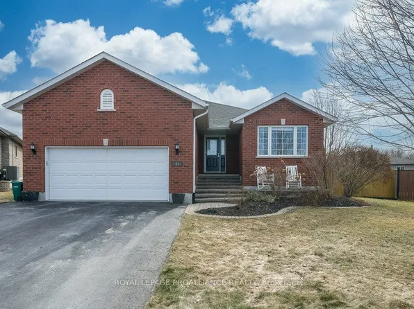 21 Forest Valley Dr, Quinte West, ON K0K 2C0