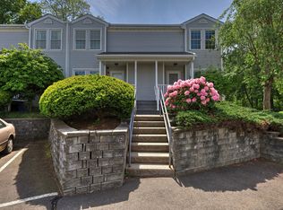 3 Greenview Ln #3, Milford, CT 06461