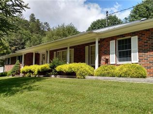 8129 197th Hwy, Green Mountain, NC 28740