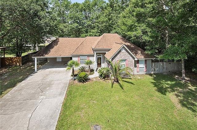 1st image of 64623 Magnolia Dr