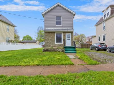 411 W Poplar St, Grove City, PA, 16127