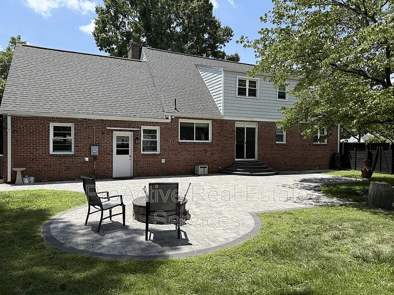1300 Elk Ave — Photo 10