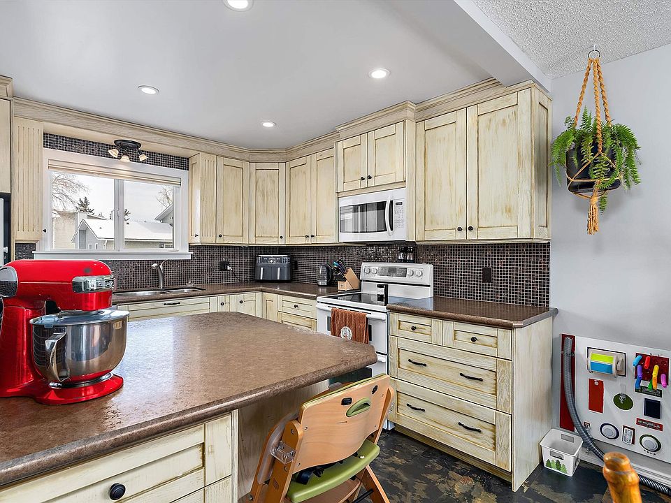 1st image of 4403 Riverbend Rd NW #9